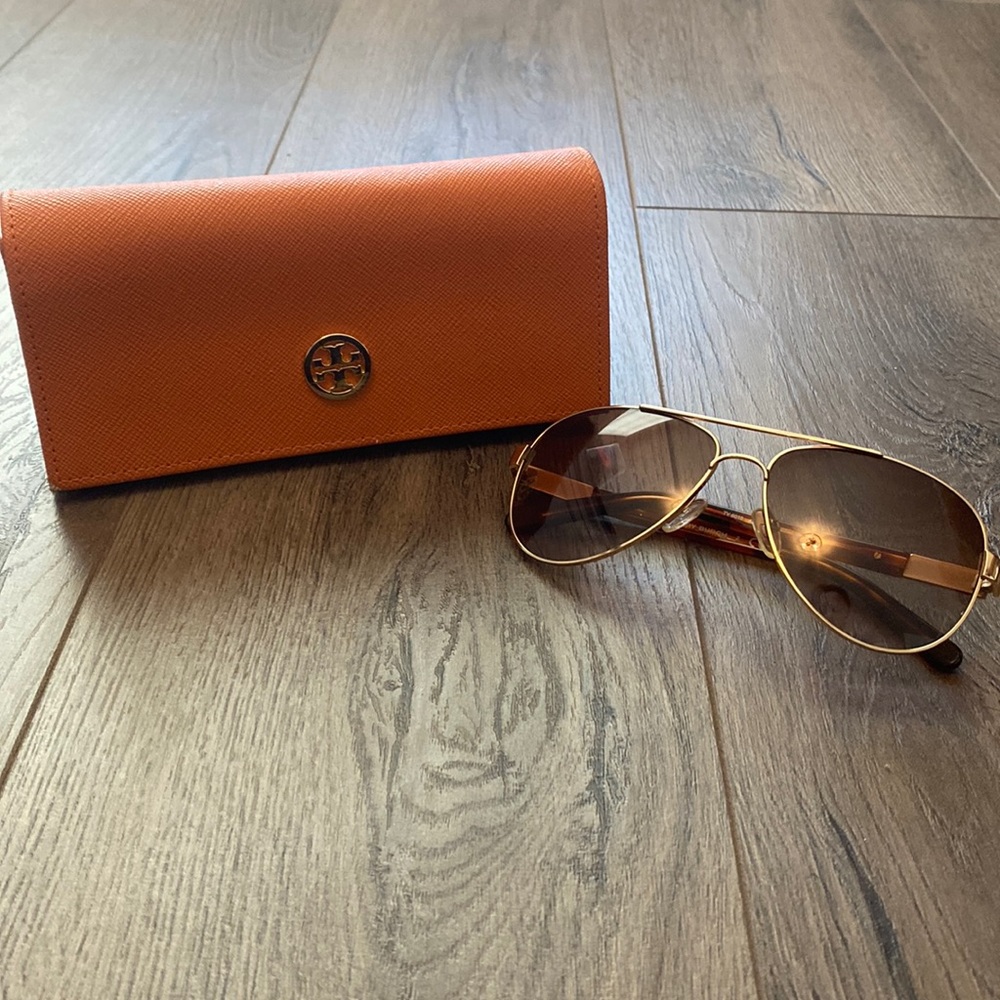 Tory Burch Aviators